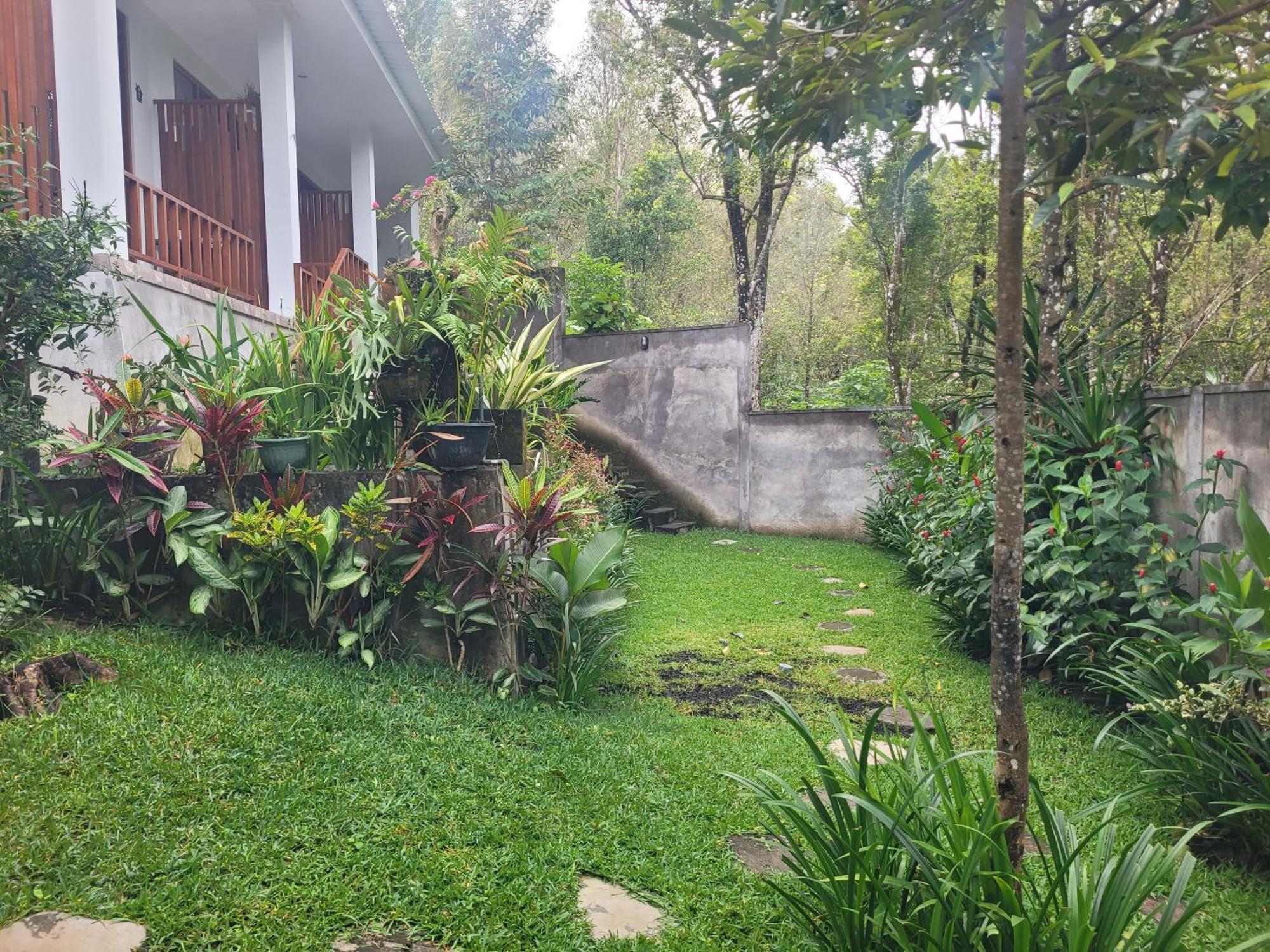 Umah Yugadi Bali Lägenhet Munduk Exteriör bild